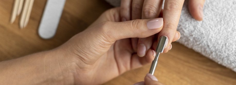 Metal Cuticle Tool Cover Image